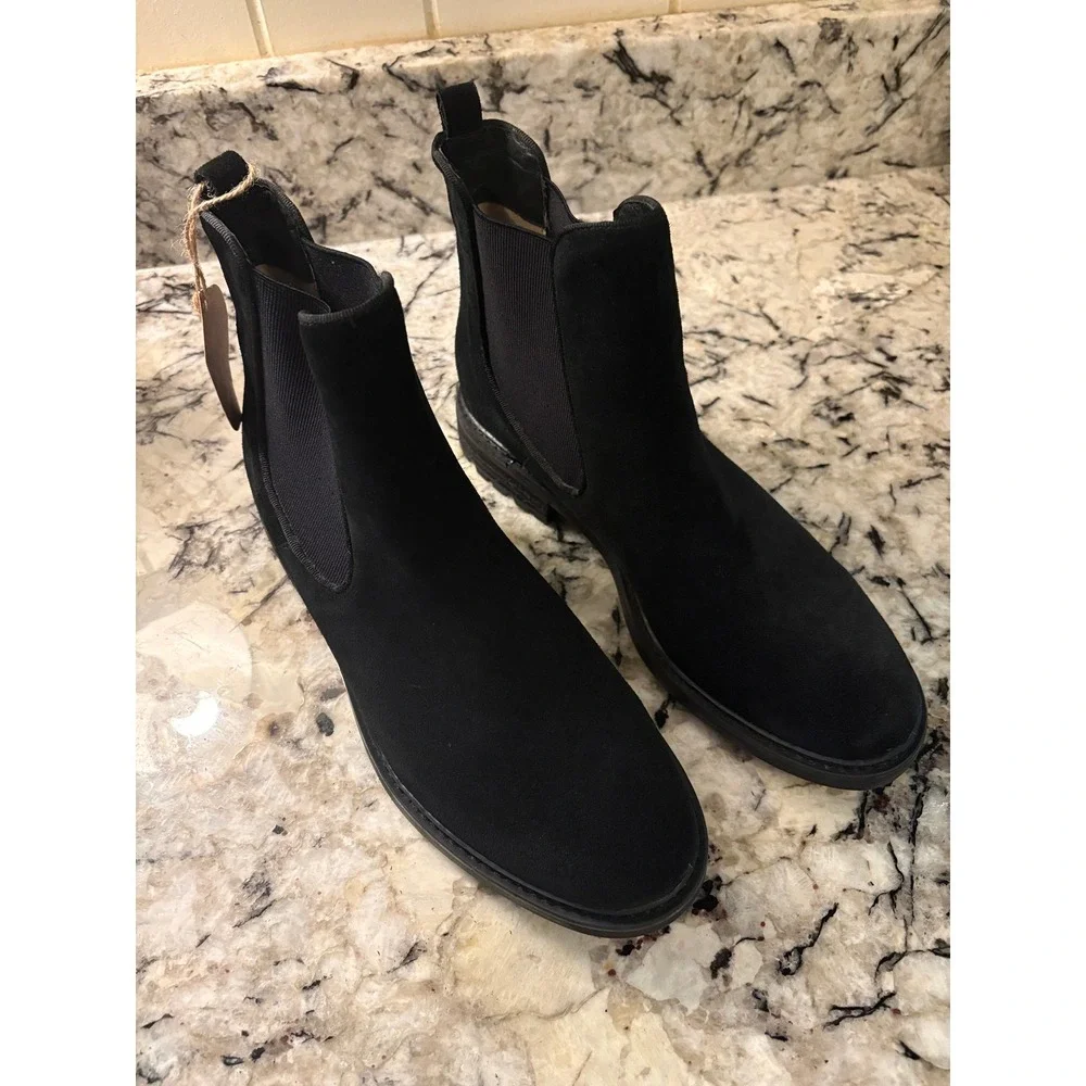 Sofft Leah Chelsea Boots 11M Black Suede Waterproof Pull-On Lug Sole Fall NWOB